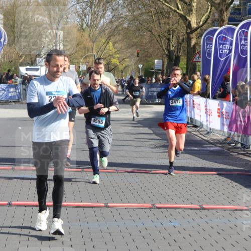 12.04.2026 - 45. Internationalen Wilhelmsburger Insellauf Strokosch-Dieckow http://msf.ph/oto/9452313 12.04.2026 10:34:48 Ziel 2270, 4555, 2472, 2559, 3636, 3929 meine-sportfotos.de