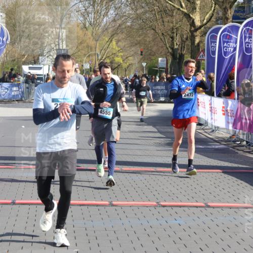 12.04.2026 - 45. Internationalen Wilhelmsburger Insellauf Strokosch-Dieckow http://msf.ph/oto/9452317 12.04.2026 10:34:48 Ziel 2270, 4555, 2472, 2559, 3636, 3929 meine-sportfotos.de