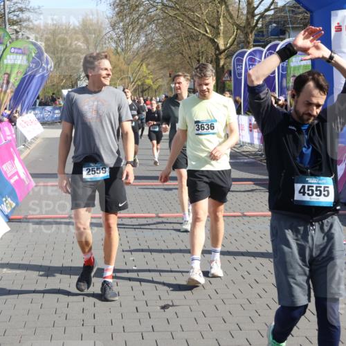 12.04.2026 - 45. Internationalen Wilhelmsburger Insellauf Strokosch-Dieckow http://msf.ph/oto/9452326 12.04.2026 10:34:52 Ziel 4555, 2472, 2559, 3636, 3929, 5480, 3042, 3065 meine-sportfotos.de