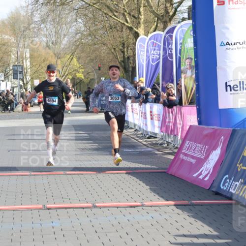12.04.2026 - 45. Internationalen Wilhelmsburger Insellauf Strokosch-Dieckow http://msf.ph/oto/9452327 12.04.2026 10:22:41 Ziel 3053, 4694 meine-sportfotos.de
