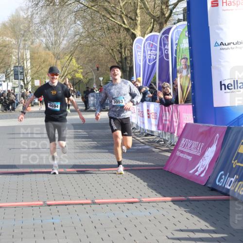 12.04.2026 - 45. Internationalen Wilhelmsburger Insellauf Strokosch-Dieckow http://msf.ph/oto/9452333 12.04.2026 10:22:42 Ziel 3053, 4694 meine-sportfotos.de