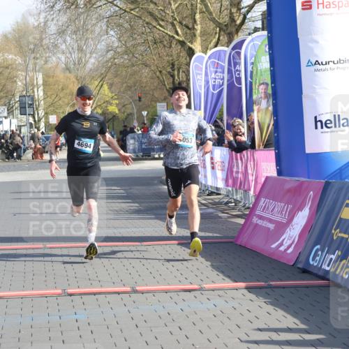 12.04.2026 - 45. Internationalen Wilhelmsburger Insellauf Strokosch-Dieckow http://msf.ph/oto/9452340 12.04.2026 10:22:42 Ziel 3053, 4694 meine-sportfotos.de