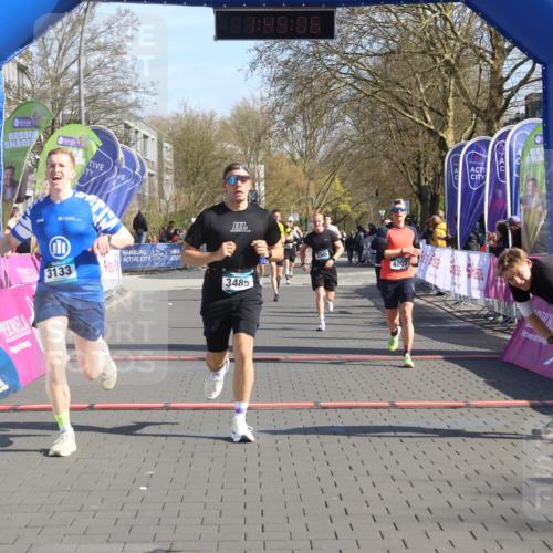 12.04.2026 - 45. Internationalen Wilhelmsburger Insellauf Strokosch-Dieckow http://msf.ph/oto/9452366 12.04.2026 10:35:05 Ziel 3485, 3133, 4807, 3385 meine-sportfotos.de