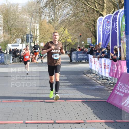 12.04.2026 - 45. Internationalen Wilhelmsburger Insellauf Strokosch-Dieckow http://msf.ph/oto/9452371 12.04.2026 10:22:50 Ziel 5507 meine-sportfotos.de