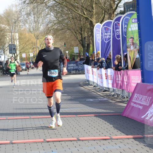 12.04.2026 - 45. Internationalen Wilhelmsburger Insellauf Strokosch-Dieckow http://msf.ph/oto/9452396 12.04.2026 10:22:59 Ziel 5561, 3963 meine-sportfotos.de
