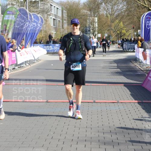 12.04.2026 - 45. Internationalen Wilhelmsburger Insellauf Strokosch-Dieckow http://msf.ph/oto/9452431 12.04.2026 10:35:32 Ziel 4000, 5551, 4109, 2497 meine-sportfotos.de