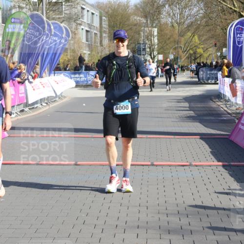 12.04.2026 - 45. Internationalen Wilhelmsburger Insellauf Strokosch-Dieckow http://msf.ph/oto/9452433 12.04.2026 10:35:32 Ziel 4000, 5551, 4109, 2497 meine-sportfotos.de
