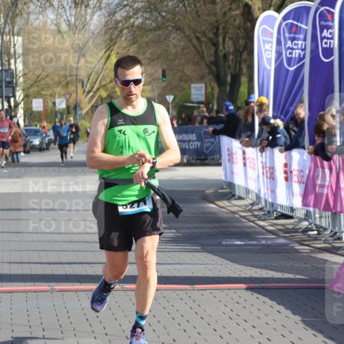 12.04.2026 - 45. Internationalen Wilhelmsburger Insellauf Strokosch-Dieckow http://msf.ph/oto/9452434 12.04.2026 10:23:06 Ziel 5271 meine-sportfotos.de