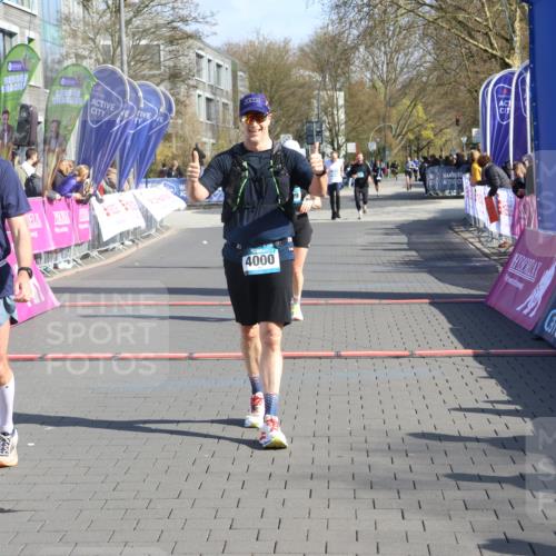 12.04.2026 - 45. Internationalen Wilhelmsburger Insellauf Strokosch-Dieckow http://msf.ph/oto/9452445 12.04.2026 10:35:33 Ziel 5551, 4109, 2497 meine-sportfotos.de