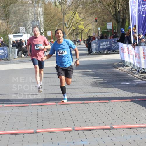12.04.2026 - 45. Internationalen Wilhelmsburger Insellauf Strokosch-Dieckow http://msf.ph/oto/9452453 12.04.2026 10:23:15 Ziel 4384, 4291 meine-sportfotos.de
