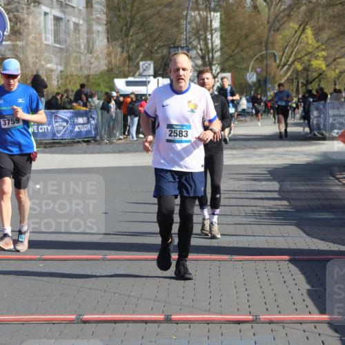 12.04.2026 - 45. Internationalen Wilhelmsburger Insellauf Strokosch-Dieckow http://msf.ph/oto/9452457 12.04.2026 10:35:39 Ziel 2497, 2583, 3759, 4127 meine-sportfotos.de