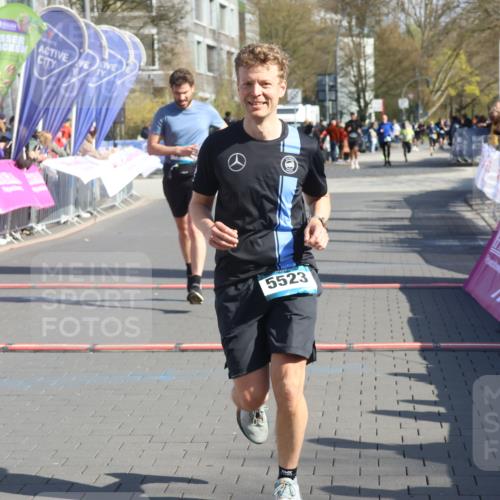 12.04.2026 - 45. Internationalen Wilhelmsburger Insellauf Strokosch-Dieckow http://msf.ph/oto/9452492 12.04.2026 10:35:50 Ziel 5523, 4884 meine-sportfotos.de