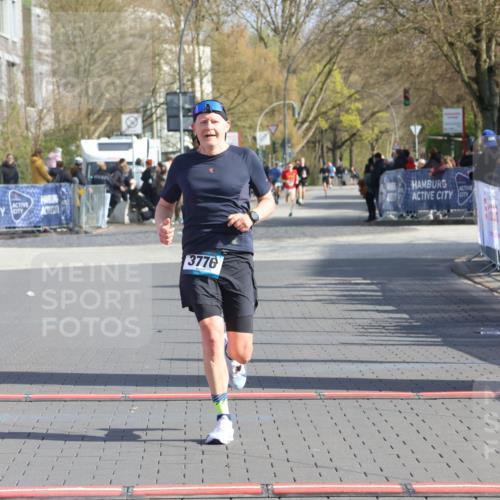 12.04.2026 - 45. Internationalen Wilhelmsburger Insellauf Strokosch-Dieckow http://msf.ph/oto/9452510 12.04.2026 10:23:41 Ziel 3776 meine-sportfotos.de