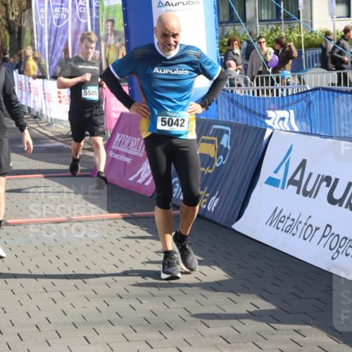 12.04.2026 - 45. Internationalen Wilhelmsburger Insellauf Strokosch-Dieckow http://msf.ph/oto/9452542 12.04.2026 10:36:13 Ziel 5042, 4050, 5589, 3084, 3516 meine-sportfotos.de