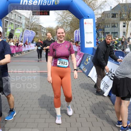 12.04.2026 - 45. Internationalen Wilhelmsburger Insellauf Strokosch-Dieckow http://msf.ph/oto/9452557 12.04.2026 13:09:26 Ziel 2077, 2923, 4652, 2260, 3261, 5324, 3406, 3359, 2981, 5712, 3791 meine-sportfotos.de