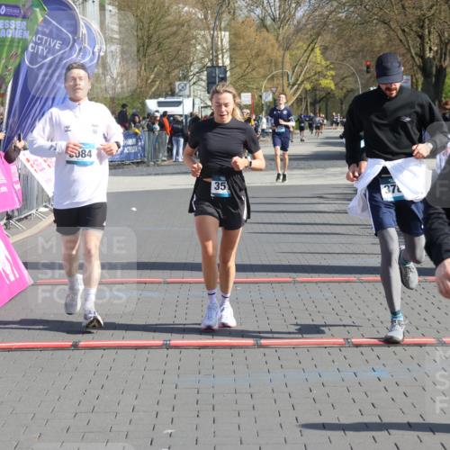 12.04.2026 - 45. Internationalen Wilhelmsburger Insellauf Strokosch-Dieckow http://msf.ph/oto/9452561 12.04.2026 10:36:16 Ziel 4050, 5589, 3084, 3516 meine-sportfotos.de