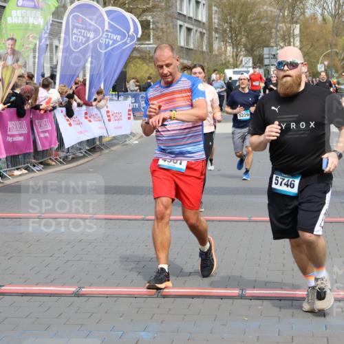 12.04.2026 - 45. Internationalen Wilhelmsburger Insellauf Strokosch-Dieckow http://msf.ph/oto/9452608 12.04.2026 13:09:18 Ziel 4039, 4901, 5746, 2560, 5229, 2077, 2923 meine-sportfotos.de