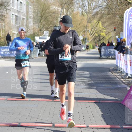 12.04.2026 - 45. Internationalen Wilhelmsburger Insellauf Strokosch-Dieckow http://msf.ph/oto/9452616 12.04.2026 10:24:05 Ziel 4566, 3561, 4492, 5684 meine-sportfotos.de