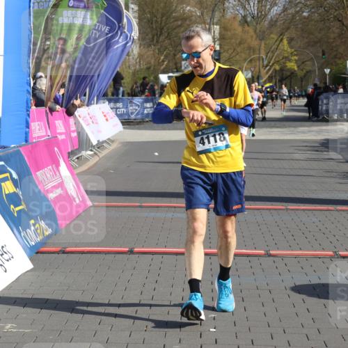 12.04.2026 - 45. Internationalen Wilhelmsburger Insellauf Strokosch-Dieckow http://msf.ph/oto/9452621 12.04.2026 10:36:29 Ziel 2192, 3731, 4118 meine-sportfotos.de