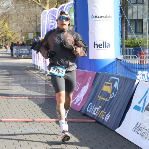 12.04.2026 - 45. Internationalen Wilhelmsburger Insellauf Strokosch-Dieckow http://msf.ph/oto/9452652 12.04.2026 10:24:19 Ziel 3476, 2702, 3351 meine-sportfotos.de