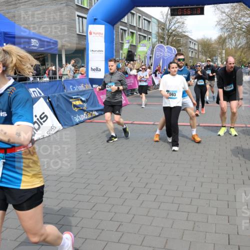 12.04.2026 - 45. Internationalen Wilhelmsburger Insellauf Strokosch-Dieckow http://msf.ph/oto/9452653 12.04.2026 13:09:12 Ziel 5027, 5093, 5020, 4265, 3035, 5305, 4757, 4039 meine-sportfotos.de