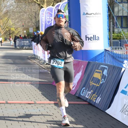 12.04.2026 - 45. Internationalen Wilhelmsburger Insellauf Strokosch-Dieckow http://msf.ph/oto/9452655 12.04.2026 10:24:19 Ziel 3476, 2702, 3351 meine-sportfotos.de