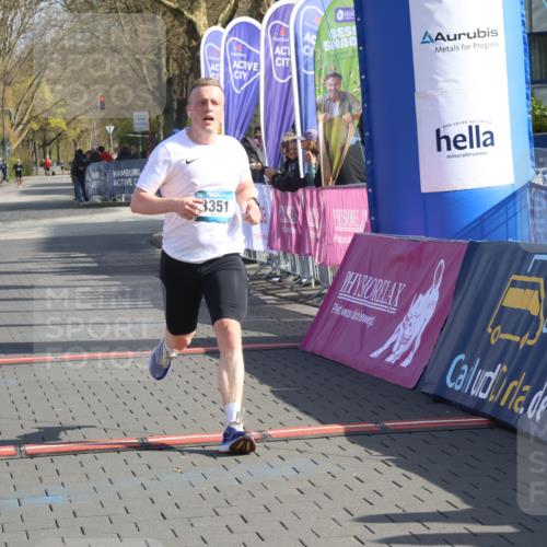 12.04.2026 - 45. Internationalen Wilhelmsburger Insellauf Strokosch-Dieckow http://msf.ph/oto/9452667 12.04.2026 10:24:22 Ziel 3476, 2702, 3351 meine-sportfotos.de
