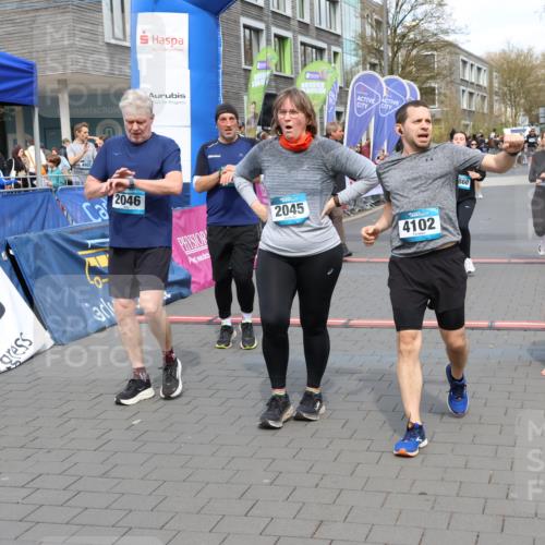 12.04.2026 - 45. Internationalen Wilhelmsburger Insellauf Strokosch-Dieckow http://msf.ph/oto/9452670 12.04.2026 13:09:05 Ziel 3745, 2046, 4102, 5795, 4860, 5313, 5027, 5093 meine-sportfotos.de