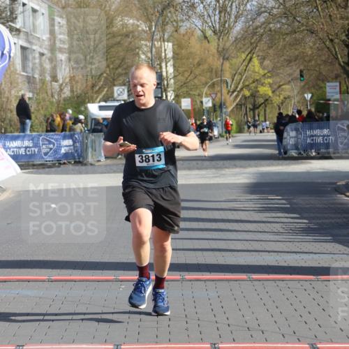 12.04.2026 - 45. Internationalen Wilhelmsburger Insellauf Strokosch-Dieckow http://msf.ph/oto/9452696 12.04.2026 10:24:35 Ziel 3813 meine-sportfotos.de