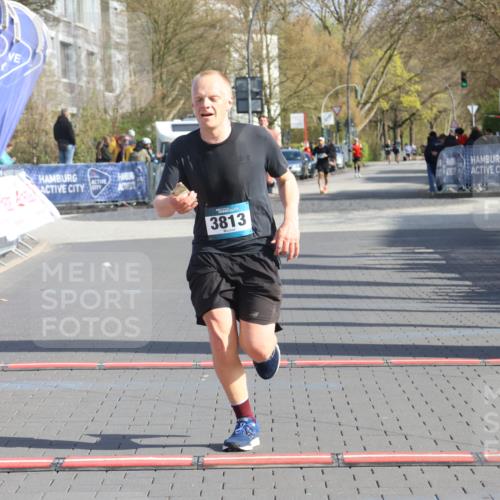 12.04.2026 - 45. Internationalen Wilhelmsburger Insellauf Strokosch-Dieckow http://msf.ph/oto/9452707 12.04.2026 10:24:36 Ziel 3813 meine-sportfotos.de