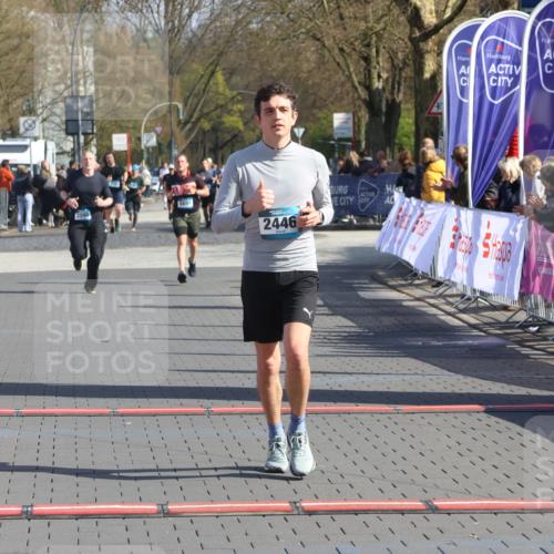 12.04.2026 - 45. Internationalen Wilhelmsburger Insellauf Strokosch-Dieckow http://msf.ph/oto/9452719 12.04.2026 10:36:51 Ziel 2446 meine-sportfotos.de