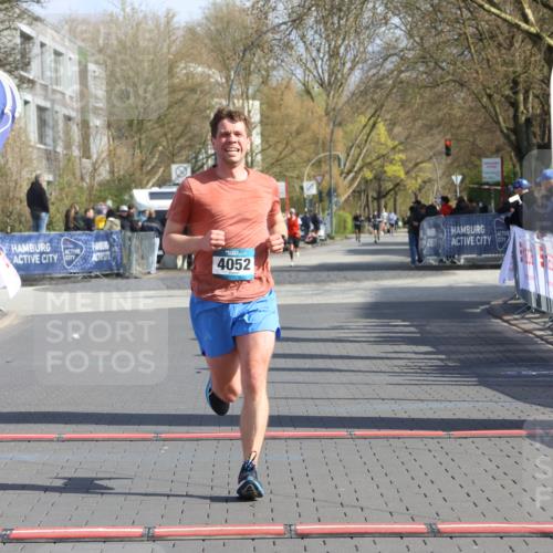 12.04.2026 - 45. Internationalen Wilhelmsburger Insellauf Strokosch-Dieckow http://msf.ph/oto/9452720 12.04.2026 10:24:44 Ziel 4052 meine-sportfotos.de
