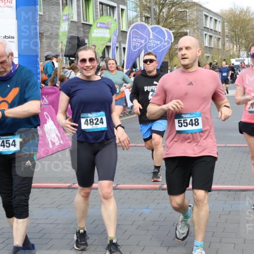 12.04.2026 - 45. Internationalen Wilhelmsburger Insellauf Strokosch-Dieckow http://msf.ph/oto/9452729 12.04.2026 13:08:50 Ziel 4454, 4046, 4824, 5548, 5547, 4640, 5231, 5306, 3896 meine-sportfotos.de