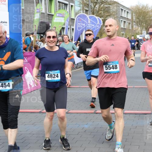 12.04.2026 - 45. Internationalen Wilhelmsburger Insellauf Strokosch-Dieckow http://msf.ph/oto/9452733 12.04.2026 13:08:50 Ziel 4454, 4046, 4824, 5548, 5547, 4640, 5231, 5306, 3896 meine-sportfotos.de