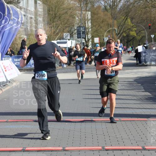 12.04.2026 - 45. Internationalen Wilhelmsburger Insellauf Strokosch-Dieckow http://msf.ph/oto/9452744 12.04.2026 10:36:56 Ziel 2090, 5691 meine-sportfotos.de