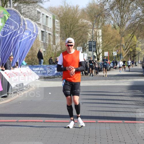12.04.2026 - 45. Internationalen Wilhelmsburger Insellauf Strokosch-Dieckow http://msf.ph/oto/9452761 12.04.2026 10:25:02 Ziel 4143 meine-sportfotos.de