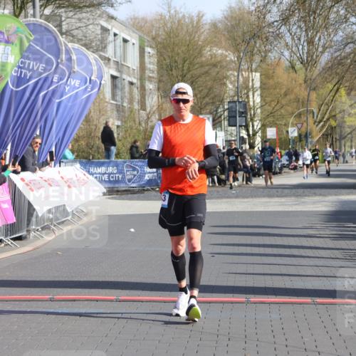 12.04.2026 - 45. Internationalen Wilhelmsburger Insellauf Strokosch-Dieckow http://msf.ph/oto/9452768 12.04.2026 10:25:02 Ziel 4143 meine-sportfotos.de