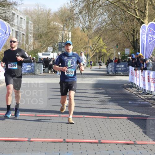 12.04.2026 - 45. Internationalen Wilhelmsburger Insellauf Strokosch-Dieckow http://msf.ph/oto/9452786 12.04.2026 10:25:12 Ziel 5609, 4296 meine-sportfotos.de