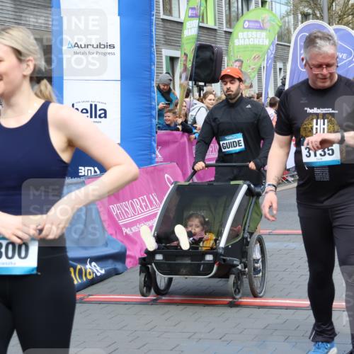 12.04.2026 - 45. Internationalen Wilhelmsburger Insellauf Strokosch-Dieckow http://msf.ph/oto/9452787 12.04.2026 13:08:42 Ziel 5215, 4940, 4454 meine-sportfotos.de