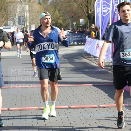 12.04.2026 - 45. Internationalen Wilhelmsburger Insellauf Strokosch-Dieckow http://msf.ph/oto/9452803 12.04.2026 10:37:07 Ziel 3629, 3894, 4544 meine-sportfotos.de