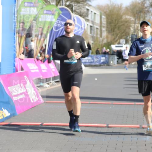 12.04.2026 - 45. Internationalen Wilhelmsburger Insellauf Strokosch-Dieckow http://msf.ph/oto/9452814 12.04.2026 10:25:14 Ziel 5609, 4296 meine-sportfotos.de