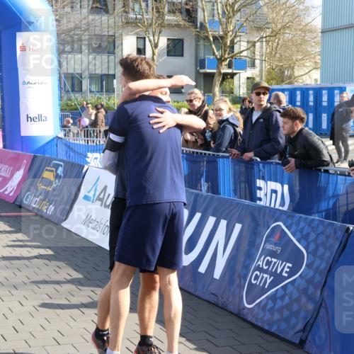 12.04.2026 - 45. Internationalen Wilhelmsburger Insellauf Strokosch-Dieckow http://msf.ph/oto/9452823 12.04.2026 10:37:11 Ziel 4544, 3230 meine-sportfotos.de
