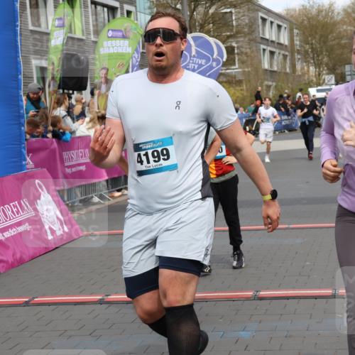 12.04.2026 - 45. Internationalen Wilhelmsburger Insellauf Strokosch-Dieckow http://msf.ph/oto/9452853 12.04.2026 13:08:30 Ziel 4161, 5753, 4218, 4199, 5220, 3070, 4736, 4149 meine-sportfotos.de