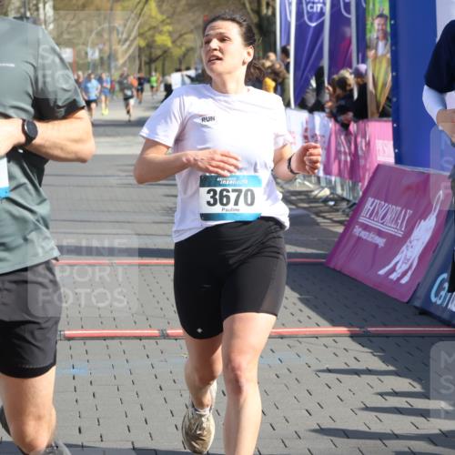 12.04.2026 - 45. Internationalen Wilhelmsburger Insellauf Strokosch-Dieckow http://msf.ph/oto/9452872 12.04.2026 10:37:28 Ziel 2375, 2444, 3670, 2451 meine-sportfotos.de