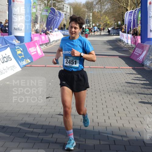12.04.2026 - 45. Internationalen Wilhelmsburger Insellauf Strokosch-Dieckow http://msf.ph/oto/9452882 12.04.2026 10:37:31 Ziel 2444, 3670, 2451, 2106 meine-sportfotos.de