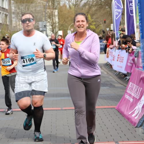 12.04.2026 - 45. Internationalen Wilhelmsburger Insellauf Strokosch-Dieckow http://msf.ph/oto/9452886 12.04.2026 13:08:28 Ziel 5568, 4161, 5753, 4218, 4199, 5220, 3070 meine-sportfotos.de