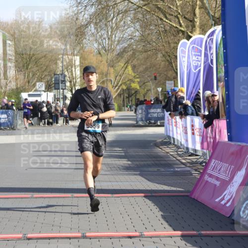 12.04.2026 - 45. Internationalen Wilhelmsburger Insellauf Strokosch-Dieckow http://msf.ph/oto/9452891 12.04.2026 10:25:28 Ziel 5415, 5569 meine-sportfotos.de