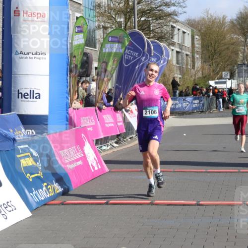 12.04.2026 - 45. Internationalen Wilhelmsburger Insellauf Strokosch-Dieckow http://msf.ph/oto/9452896 12.04.2026 10:37:34 Ziel 2106, 4467 meine-sportfotos.de