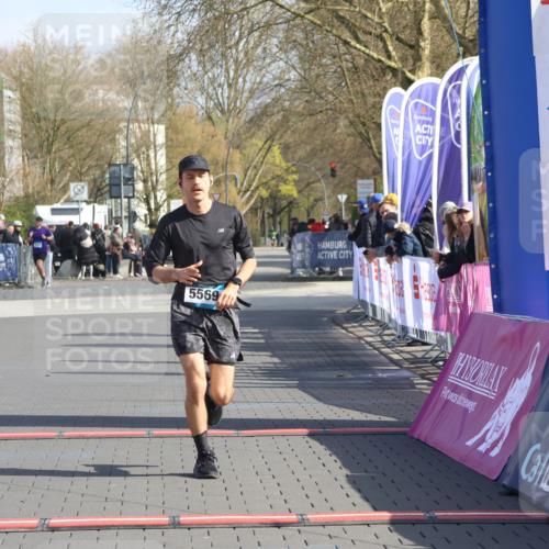 12.04.2026 - 45. Internationalen Wilhelmsburger Insellauf Strokosch-Dieckow http://msf.ph/oto/9452897 12.04.2026 10:25:28 Ziel 5415, 5569 meine-sportfotos.de