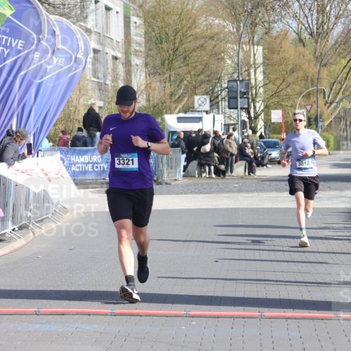 12.04.2026 - 45. Internationalen Wilhelmsburger Insellauf Strokosch-Dieckow http://msf.ph/oto/9452920 12.04.2026 10:25:38 Ziel 3321, 5502, 3812 meine-sportfotos.de